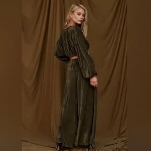 12th Tribe Olive Maison Pleated Set
